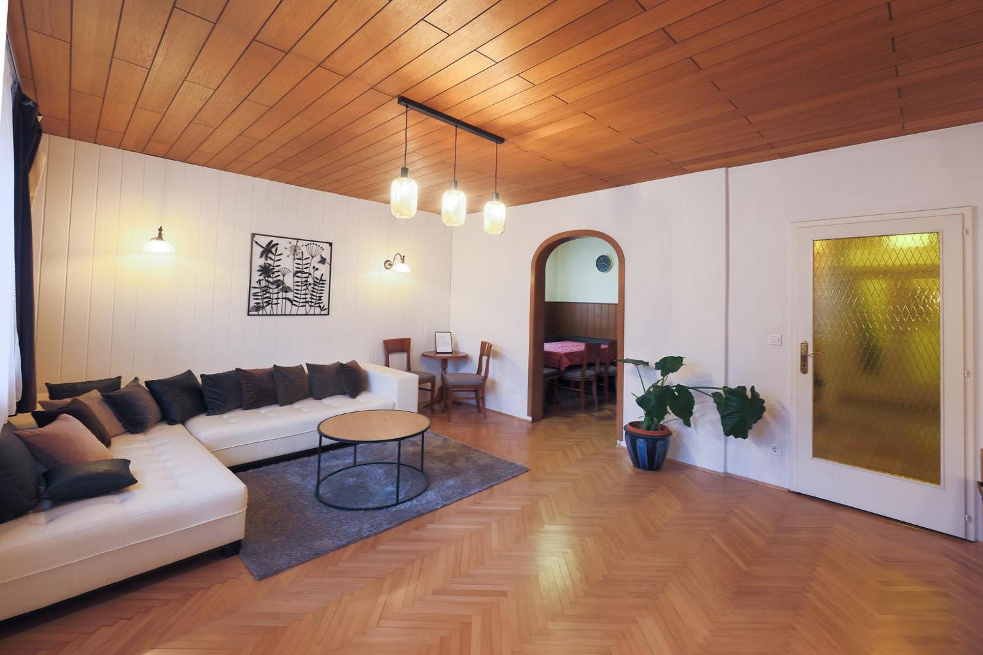 Papas Apartment ليسْتْسي المظهر الخارجي الصورة